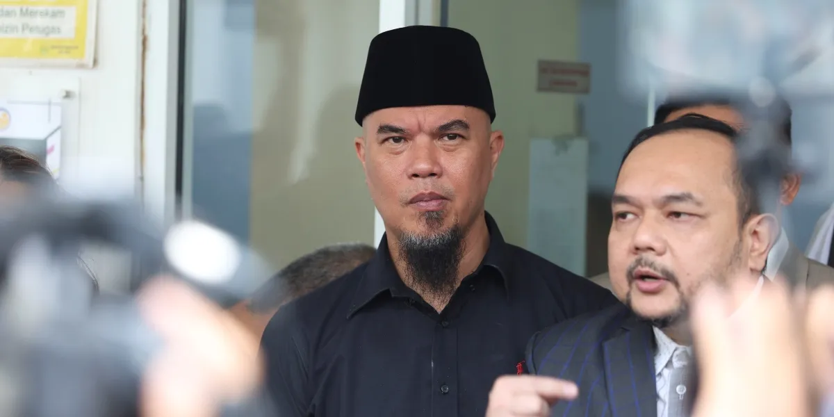 Ahmad Dhani Welcomes First Grandchild, Prepares Unique Nickname & Swimming Pool