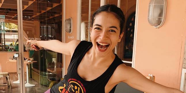 Invite Netizens to Exercise Diligently, Flat and Muscular Stomach of Putri Marino Makes the Wrong Focus!