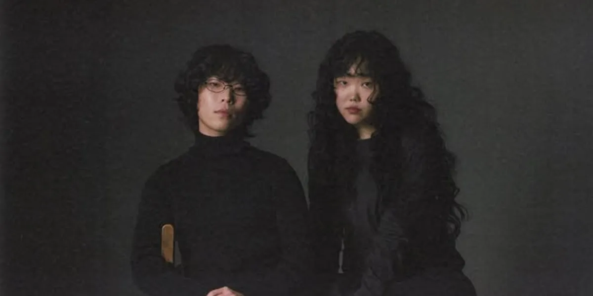 AKMU Releases New Profile Photo and Announces Establishment of Agency Through Video on Instagram