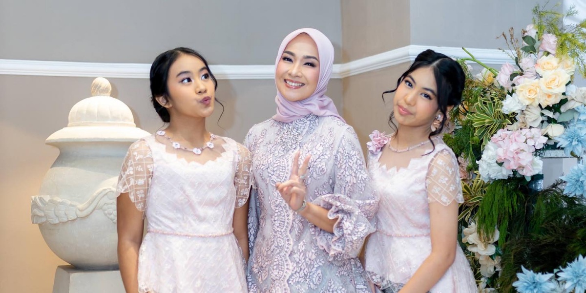 Alya Rohali Enters a New Phase: First Child Ready to Marry, Second Child Starts College