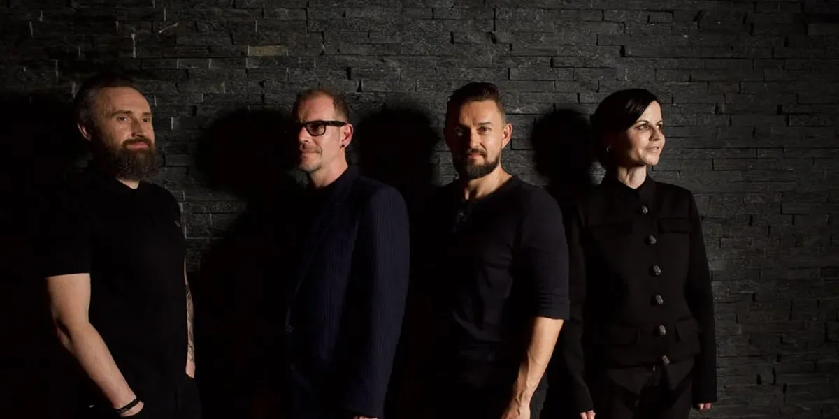 The Meaning and Significance of the Song Linger - The Cranberries, A First Love That Leaves a Deep Mark