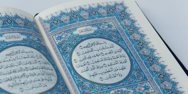 The Meaning of Tadarus Alquran is Understanding and Studying, Along with Its Etiquette and Benefits