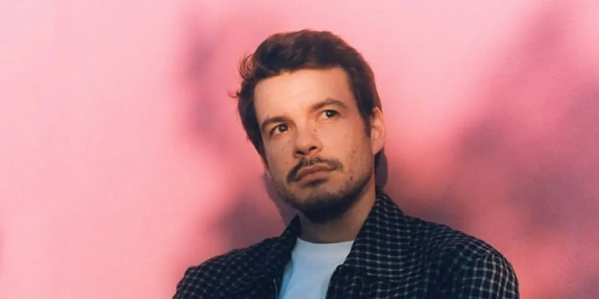 The Meaning of The Shade Song - Rex Orange County, A Tale of Longing and Love