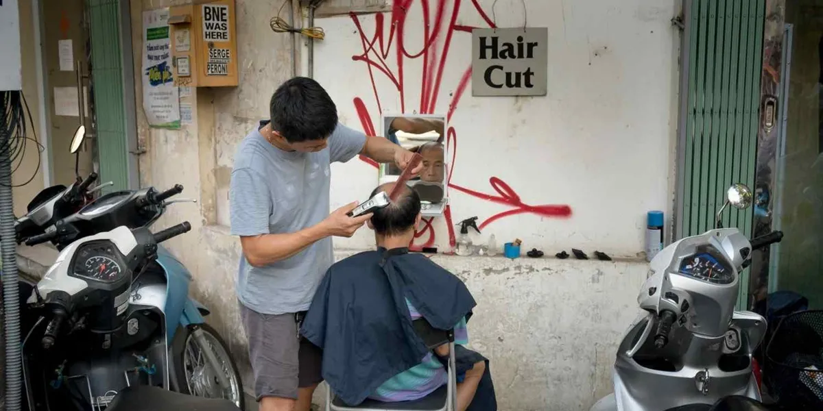  Arti Mimpi Potong Rambut di Salon: Makna dan Tafsir Lengkap 