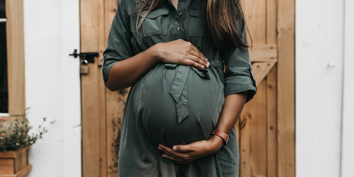 Meaning of Dreaming of a Pregnant Friend According to Javanese Primbon, Psychology, and Islamic Views