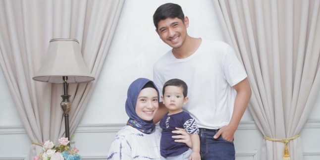 Arya Saloka Admits Rarely Meeting Beloved Child and Wife Since Filming the Stripping Soap Opera 'Ikatan Cinta'
