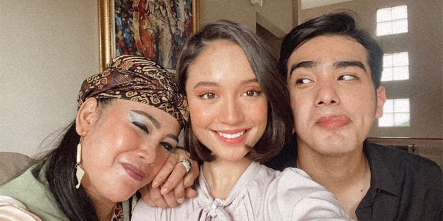 Asha Assuncao's Photo Together with Mahdy Reza and Rita Hamzah, Netizens: Aww So Cute