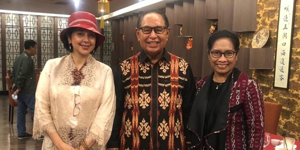 Ayu Azhari Ready to be Cultural Ambassador Promoting NTT Woven Fabrics