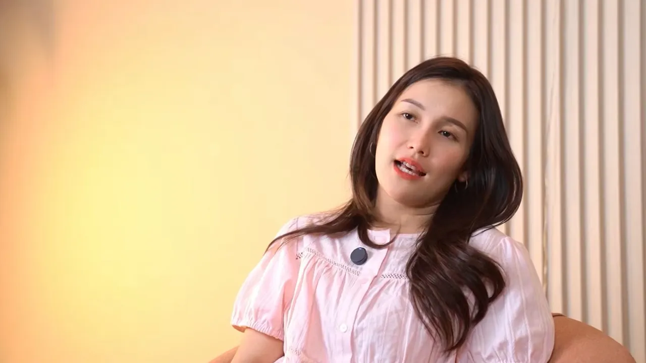 Ayu Ting Ting Invites Citizens to Help with Disasters in NTT and Kalimantan