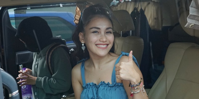 Ayu Ting Ting Photo with Mysterious Man, Umi Kalsum Mentions New Boyfriend