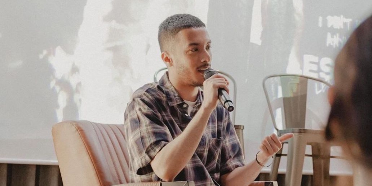 Aziz Hedra Talks About Preparing for His Album, Will Feature Many Stories About His Life
