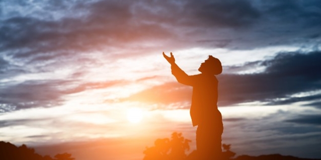 Prayer for Heavy Rain and Strong Winds to Avoid Dangerous Situations, Complete with Its Meaning