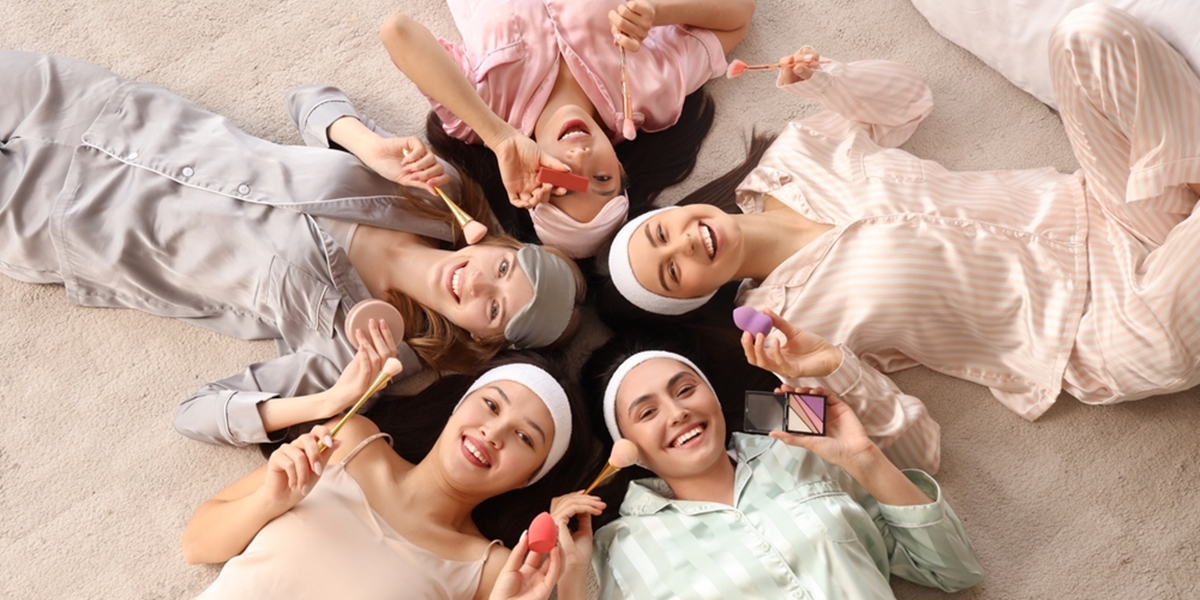 Bareng Mie Sedaap, Check Out the Fun and Crazy Pajama Party Ideas with Your Bestie!