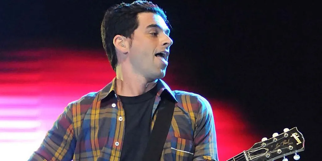 Baru! Dashboard Confessional Cover 'Love Yourself' Justin Bieber
