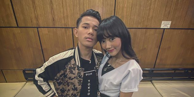 Newly Married, Former Child Singer Tegar Septian Announces Wife's Pregnancy