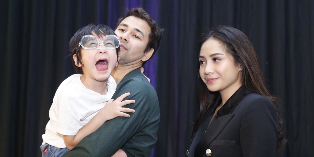 Not Working, Rafathar's Savings Balance is Already 10 Thousand Dollars!