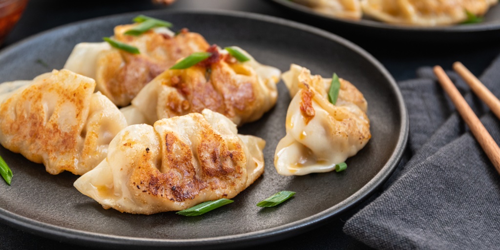 Daring to Dream like Just Another Dream Inside, Achieving Success Through the Deliciousness of Gyoza