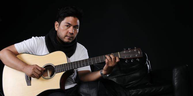Starting from a Quip, Takaeda Former Drive Singer Creates a Happy Indonesian Song