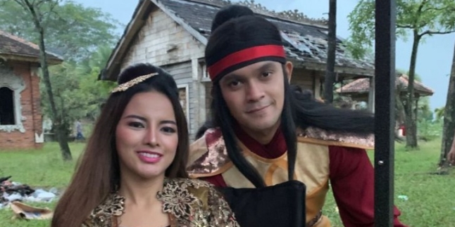 Playing as Husband and Wife in 'Angling Dharma', Bima Samudra and Intan Permata Have No Problem with Intimate Scenes