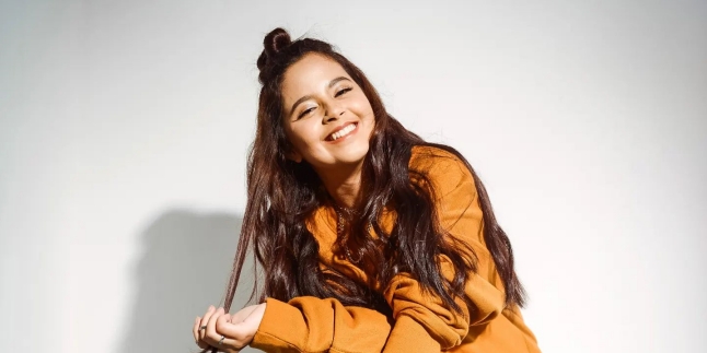 Beautiful Singer Tasha Bouslama Successfully Captivates the Hearts of Netizens