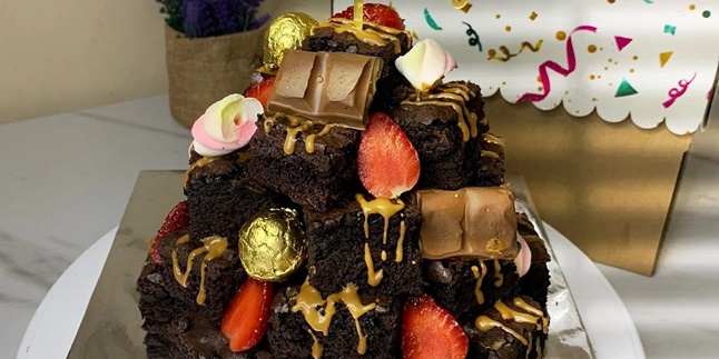 Bored with Regular Birthday Cake? Try Dapur Masaena's Legit Brownies Tower!