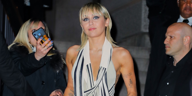 Braless After Marc Jacobs Runway, Miley Cyrus Experiences