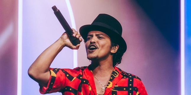 From Bruno Mars to Ariana Grande, These 42 Songs are Banned by KPI for Being Deemed Obscene