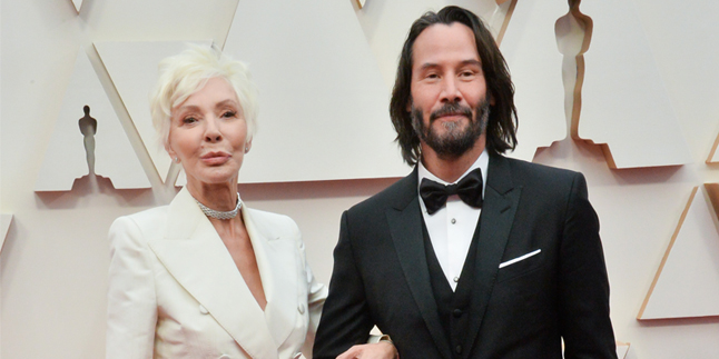 Not With a Lover, Keanu Reeves Walks with His Mother on the Red Carpet at the 2020 Oscars