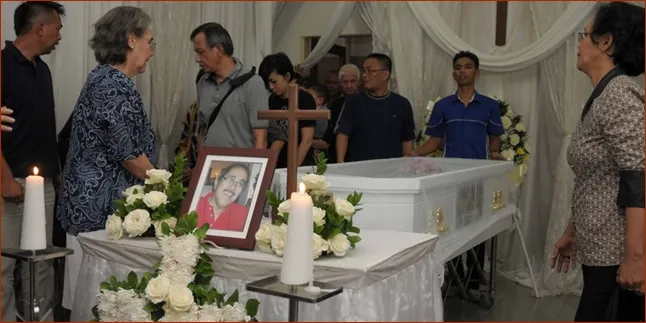 Profil Frans Tumbuan Dan Rima Melati Beda Agama Terupdate