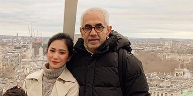 Bunga Zainal Posting Old Photos of Her Husband, So Handsome Looks Like a Bollywood Star