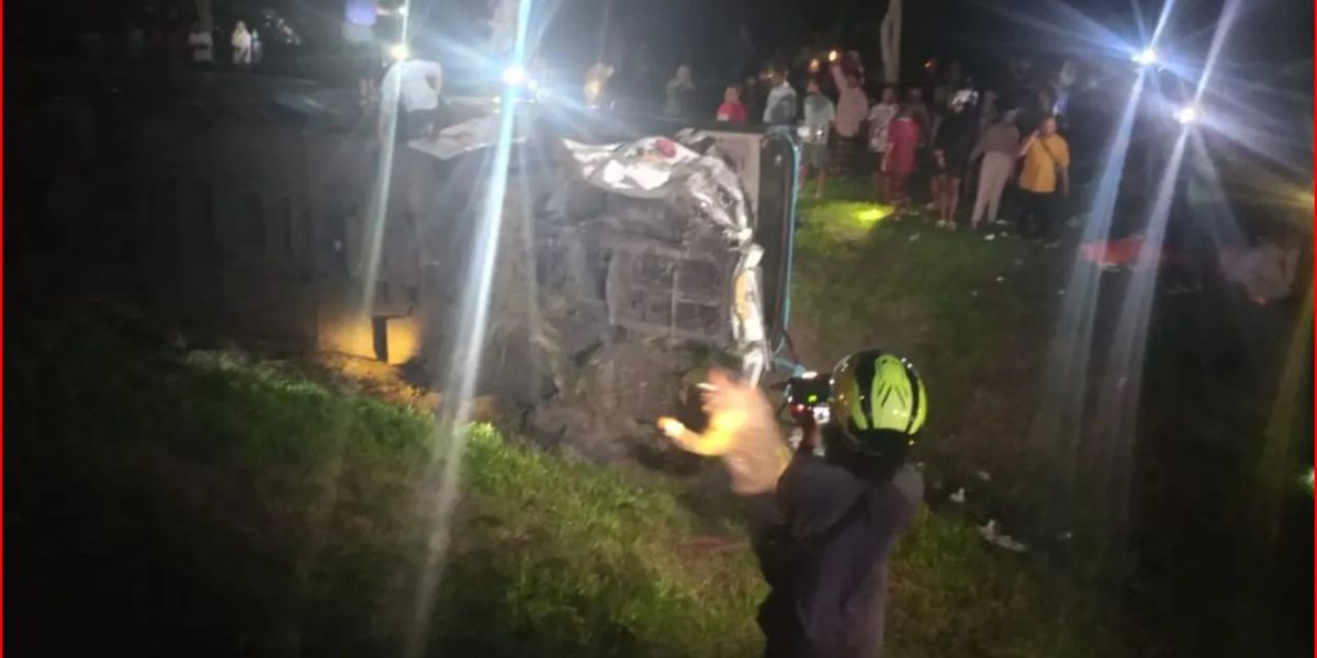 Student Bus Accident on Malang Toll Road, 4 People Dead, 30 Injured