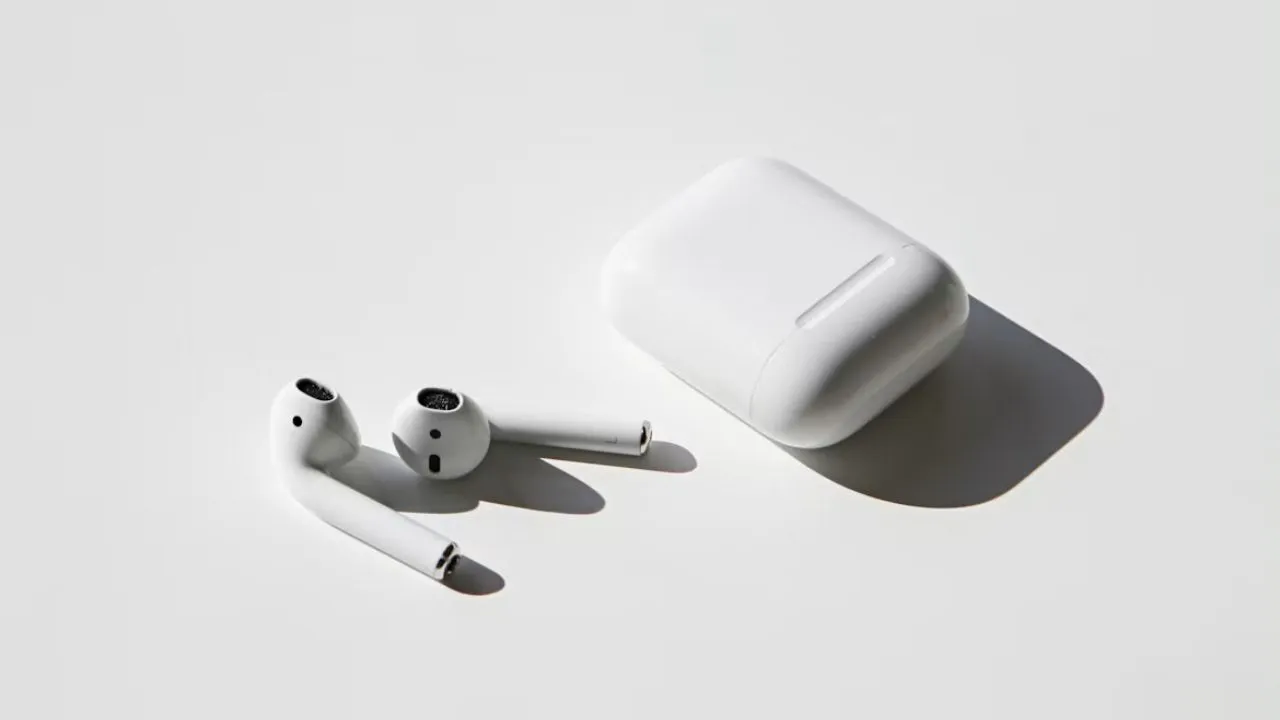 How to Clean the Headset Jack Easily, Keep Audio Clear