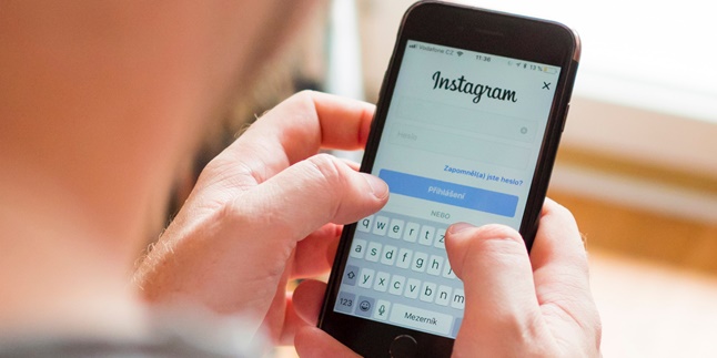 5 Ways to Recover Deleted Instagram DMs, Can Use Website - Applications