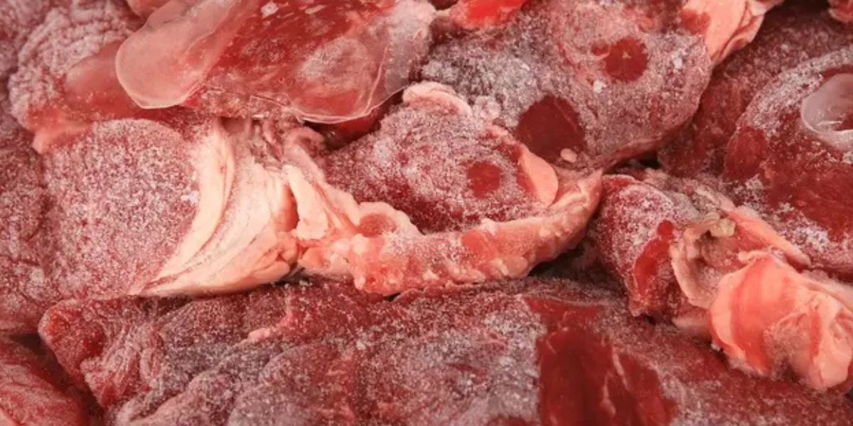 How to Thaw Frozen Meat Easily Using 2 Kitchen Ingredients