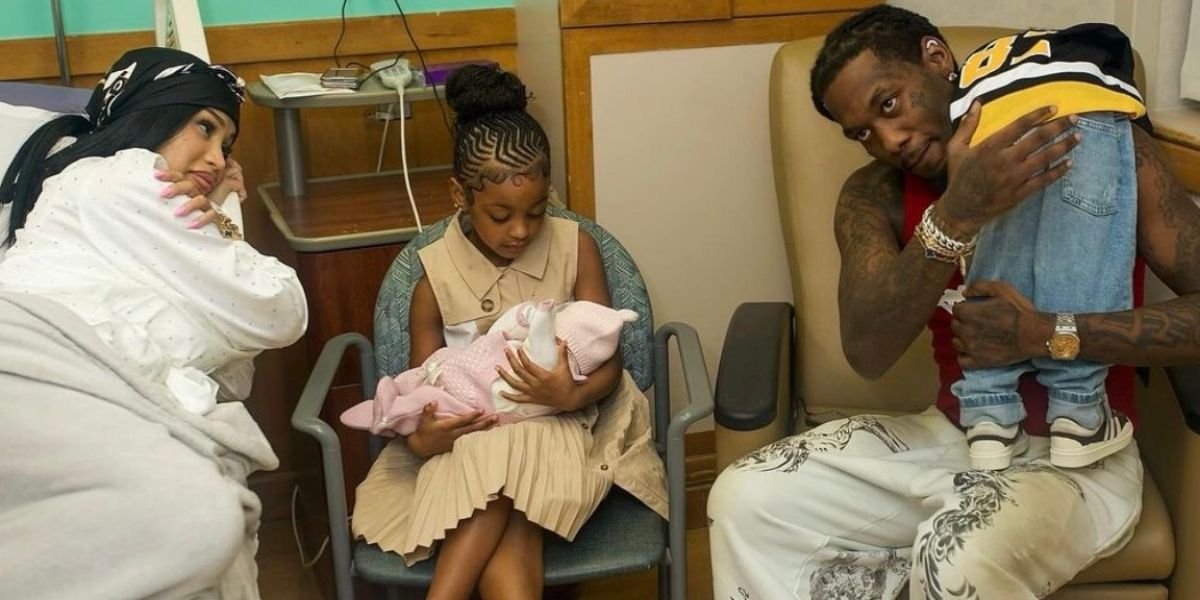 Cardi B Shares Sweet Moment of Giving Birth to Her 3rd Child, Loyal Accompanied by Her Husband Despite Divorce Proceedings