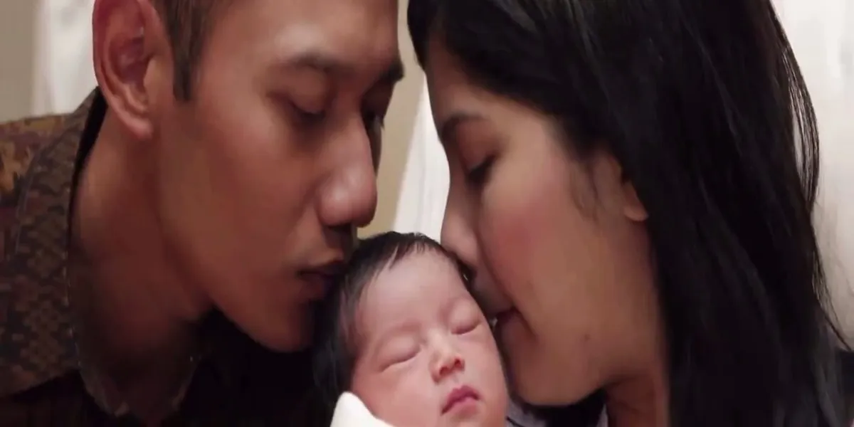 There's a Story Behind Annisa Pohan Giving Birth to Almira 17 Years Ago, It Made Her Panic and Nervous