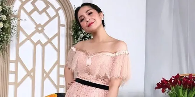 WhatsApp Chat from Nagita Slavina Circulating, Wrongly Sent Talking About Bags