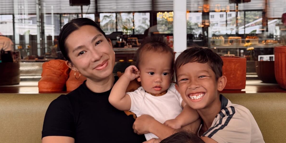 Dubbed 'Supermom', Jennifer Bachdim Reveals Secrets to Raising Four Kids Without a Babysitter