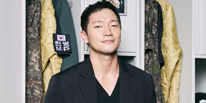 To Deepen his Role in the Drama 'D.P.', Son Seok Koo Visited the Platoon Leader During Mandatory Military Service