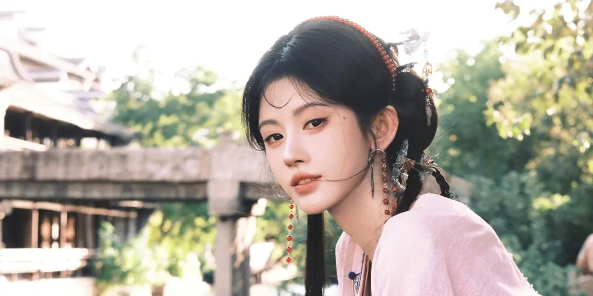 A List of Handsome Actors Who Have Starred Alongside the Beautiful Ju Jing Yi in Chinese Dramas