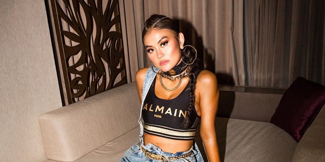 Reported to be Close to Raphael Maitimo, Agnez Mo Instead Complains about Breakup in Insta Story