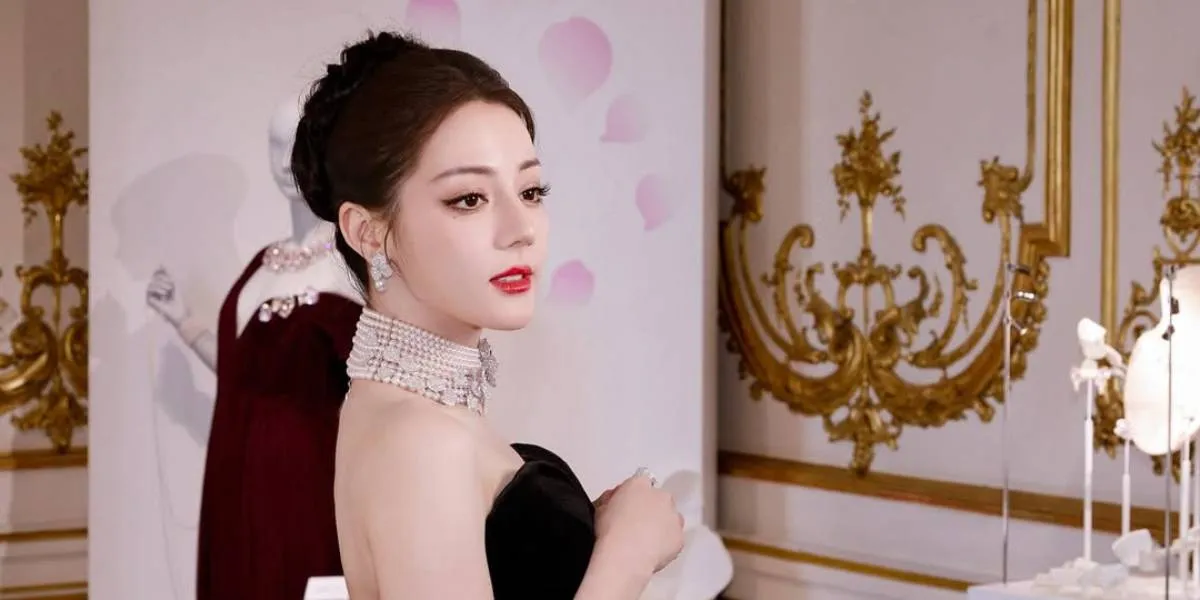 Dilraba Dilmurat and Austin Lin Appear in the Latest Chinese Drama, 'The Blue or the Other Blue'