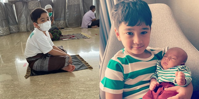 Called Complete Package! Here are 7 Photos of Rafathar When Joining Jumatan - Carrying his Younger Sibling, Handsome and Caring Family Child