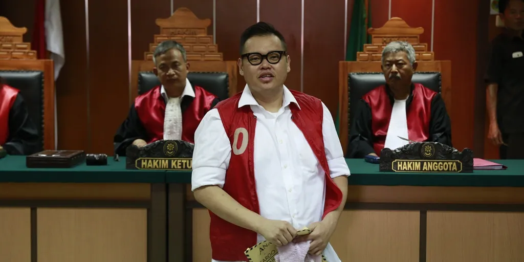 Reza Bukan digugat cerai sang istri / Credit: KapanLagi - Akrom Sukarya