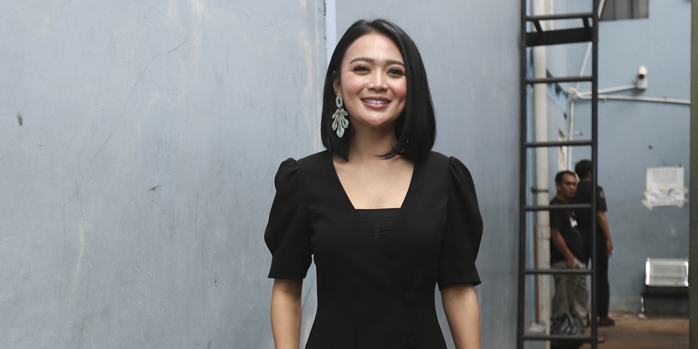 Accused of Not Wearing a Bra While Dancing Tiktok, This is Wika Salim's Answer