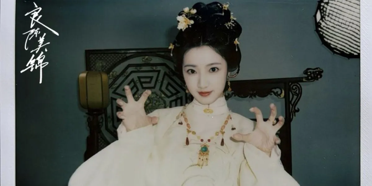 Chinese Drama A SPLENDID MATCH Releases Polaroid Photos During Filming