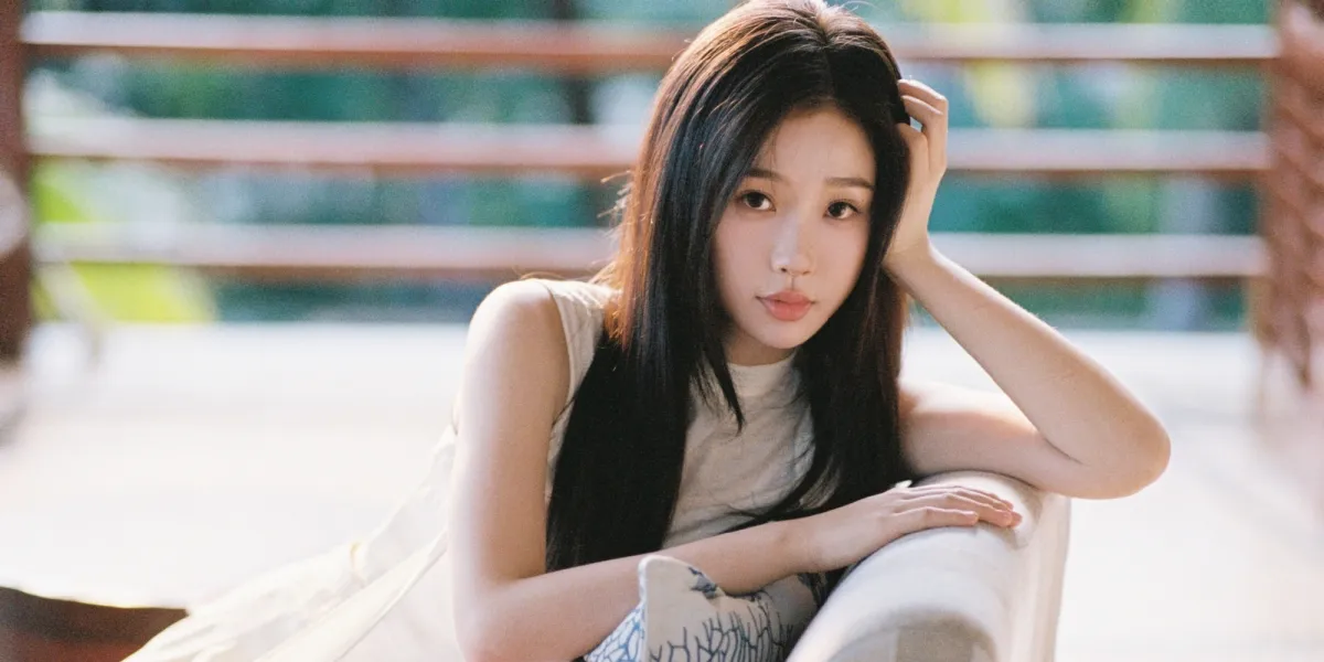 Esther Yu Tops the Global Market Version of the Top 10 C-Drama Artists List