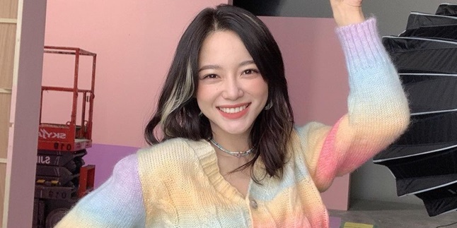 Facts about Kim Sejeong, Her Childhood Separated from Her Father Who Lives in Indonesia