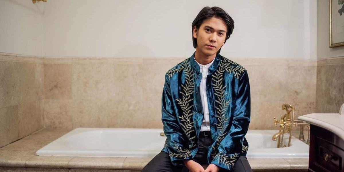 Interesting Facts about Iqbaal Ramadhan who has Completed Al-Quran Since the Age of 8