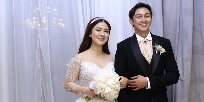 Felicya Angelista and Caesar Hito Receive a Luxury Car Surprise Before Honeymoon, the Most Beautiful Wedding Gift
